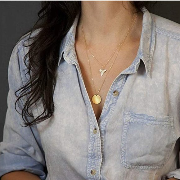 VACRONA 18k Gold Plated Shark Tooth Necklace - Picture 3 of 6